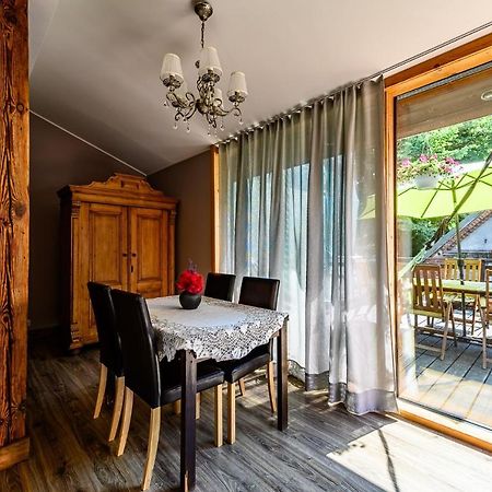 Holiday Apartment With Terrace เลียปาญา ภายนอก รูปภาพ