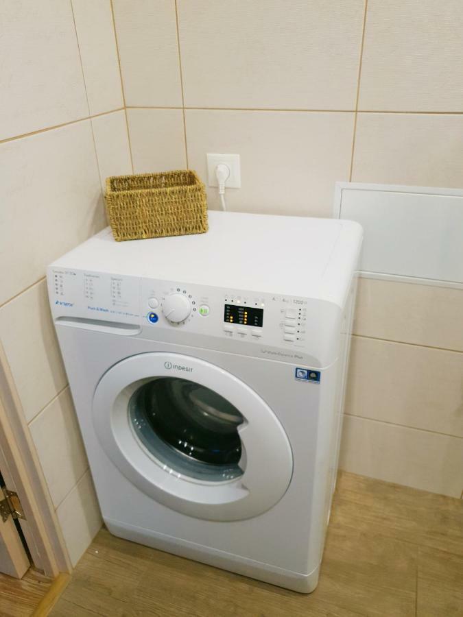 Holiday Apartment With Terrace เลียปาญา ภายนอก รูปภาพ